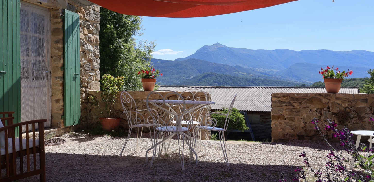 3- Vue depuis terasse gite soau drome.jpg