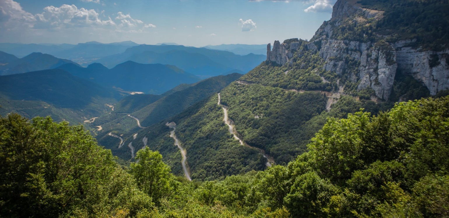 sublimes-routes-du-vercors-col-du-rousset-depuis-die.jpg