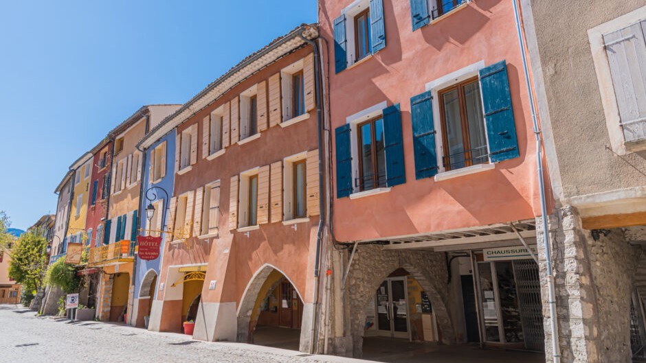 Buis-les-Baronnies Buis-les-Baronnies Place des arcades
