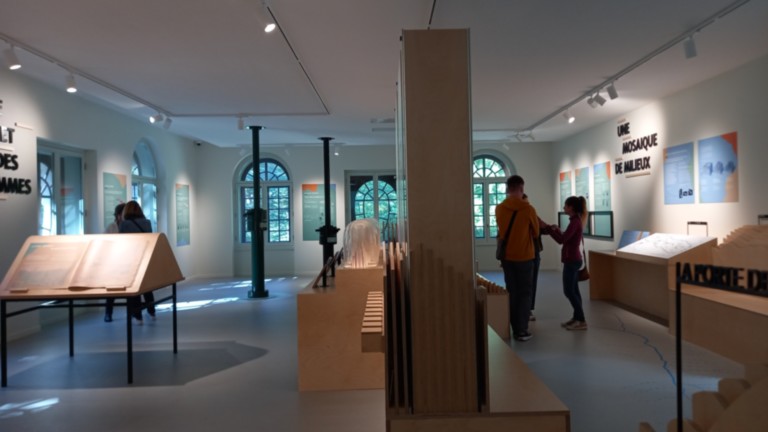 L'Auberge des Dauphins Forêt de Saoû L'Auberge des Dauphins Forêt de Saoû Drôme